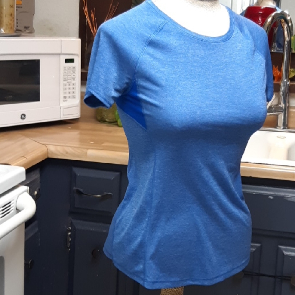 Womens Sz XS Blue Active Wear Sports Top Tshirt OLD NAVY Stretchy